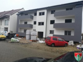 apartament-de-vanzare-cu-3-camere-decomandat-si-gradina-de-50-mp-2